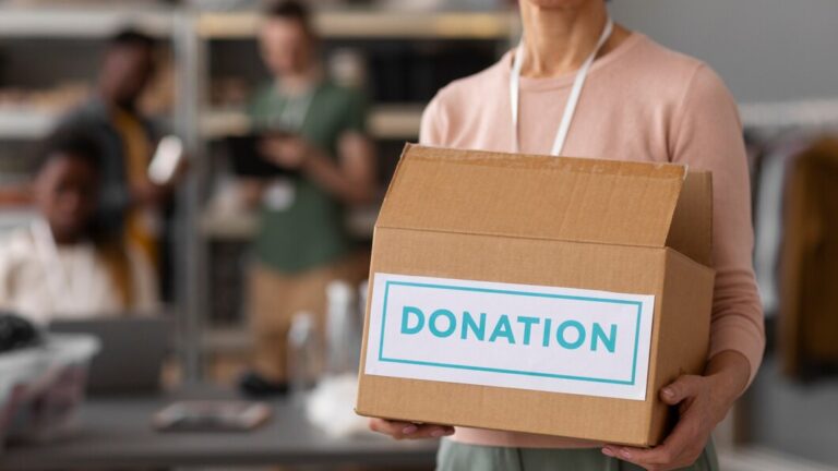 To Whom Should You Donate? Appropriate Daan Recipients